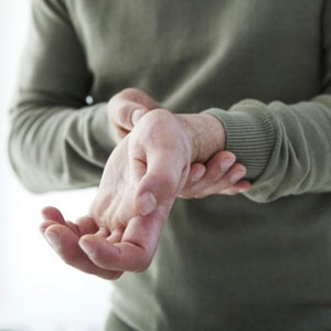 علت درد دست از آرنج به پایین و راه های درمان آن