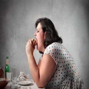 عوارض چاقی در دختران را بشناسیم