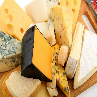 خوردن پنیر با این 2 ماده غذایی ممنوع!