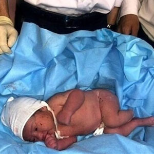 آخرین وضعیت نوزاد رهاشده در تهران