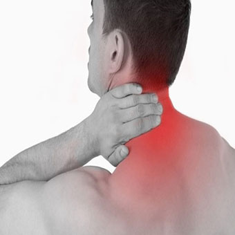 احساس درد در سمت چپ گردن؛ از دلایل تا درمان