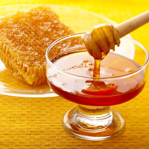 درمان موثر سرفه و گلودرد با عسل