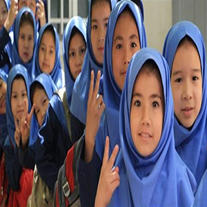دانش‌آموزان افغان را ثبت‌نام مي‌كنيم