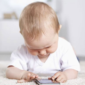 کودک از چه سنی اجازه استفاده از موبایل دارد؟