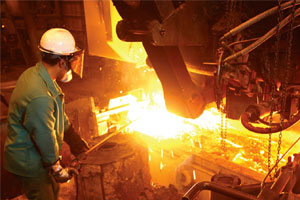 مرگ سالانه دو میلیون نفر در جهان بر اثر حوادث شغلی/ انجام معاینات دوره ای از ۹۹.۸ درصد از پرسنل فولاد