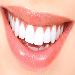 اهمیت دهانشویه در بهداشت دهان و دندان