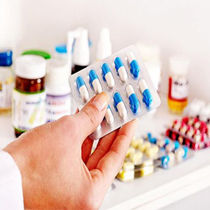 چرا صادرات دارو کاهش یافته است/علت بسته شدن فهرست دارویی کشور