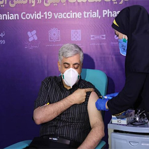 تزریق واکسن ایرانی کرونا به داوطلب دوم