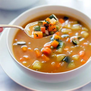 خانم‌ها به این 5 دلیل سوپ را در برنامه‌غذایی خانواده جای دهید!