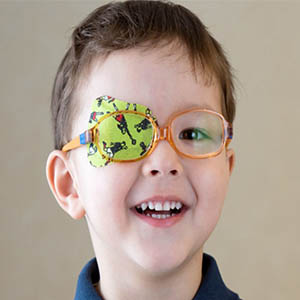 تنبلی چشم در کودکان از چه زمانی قابل تشخیص است؟