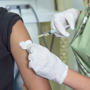 بهبودیافتگان کرونا می توانند یک دوز واکسن تزریق کنند