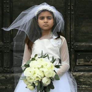 عاقد ۱۲۰ مورد کودک همسری در نمین دستگیر شد