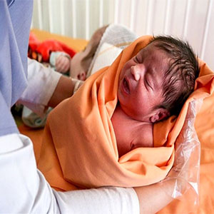 کرونا در بارداری با تولد نوزاد مرده و مرگ نوزاد ارتباطی ندارد