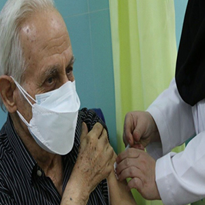 سالمندان گرفتار در پیچ وخم تزریق واکسن