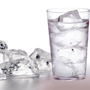 عوارض نوشیدن آب سرد برای بدن