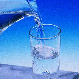 تأثیرات شگفت آوری که نوشیدن آب می‌تواند بر سلامتی شما داشته باشد