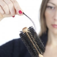 پیشگیری از ریزش موها با ۷ خوراکی موثر