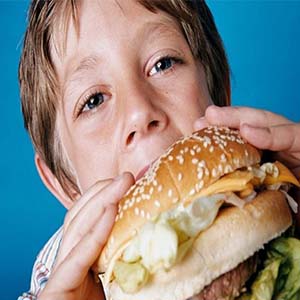 نقش استرس در پرخوری کودکان/تبعات زیاده روی در مصرف غذاهای سالم