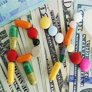 پیامدهای حذف ارز دولتی دارو؛ از عدم فروش بیمه‌ای دارو در داروخانه تا تشدید کمبودها