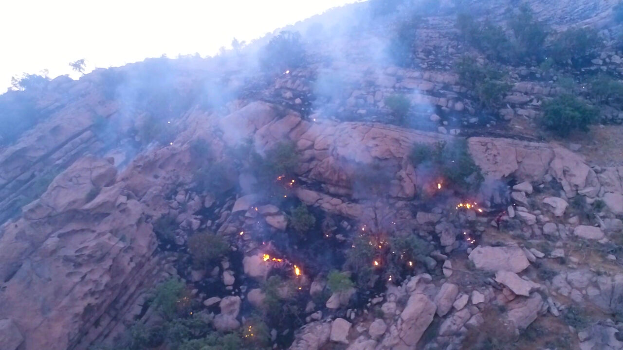 آتش جنگل های "درازنو" گلستان پس از 24 ساعت بحرانی تر شد