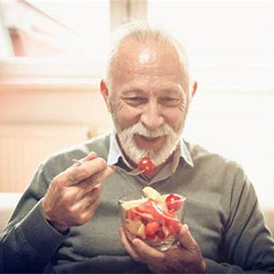 تغذیه سالمندان باید چگونه باشد/کاهش انرژی در افراد مسن