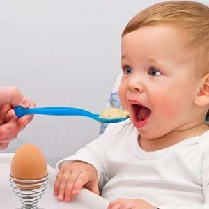 کودکان 3سال به بالا روزانه یک تخم مرغ بخورند