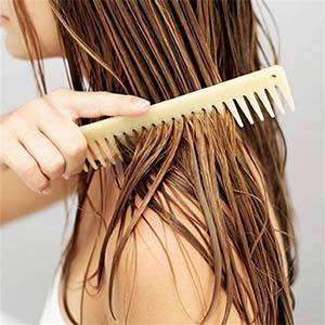 راه های جلوگیری از چرب شدن مو