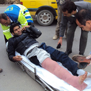 سالانه ۳۰۰ هزار ایرانی در تصادفات رانندگی مجروح و معلول می‌شوند