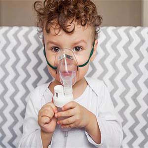 خطر ابتلا به آسمِ کودکانِ مادرانِ نظافت‌کار ۷۰ درصد بیشتر است