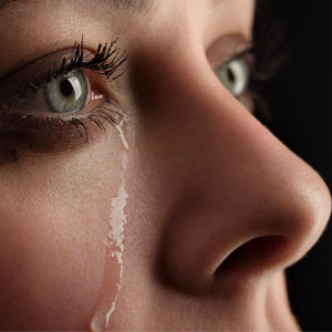 چند روش ساده برای جلوگیری از اشک ریختن!