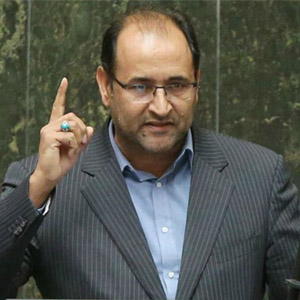 رحیمی جهان‌آبادی: وزارت بهداشت درباره تامین داروی ضد کرونا موضع‌گیری کند