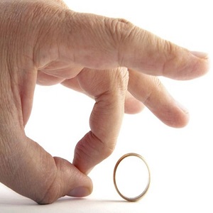 مراحل درخواست طلاق از طرف زن و مرد و شرایط آن