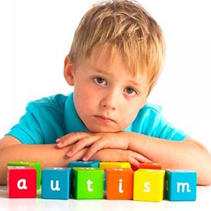 علائم اوتیسم در کودکان با آموزش رفتاری از بین می‌رود؟